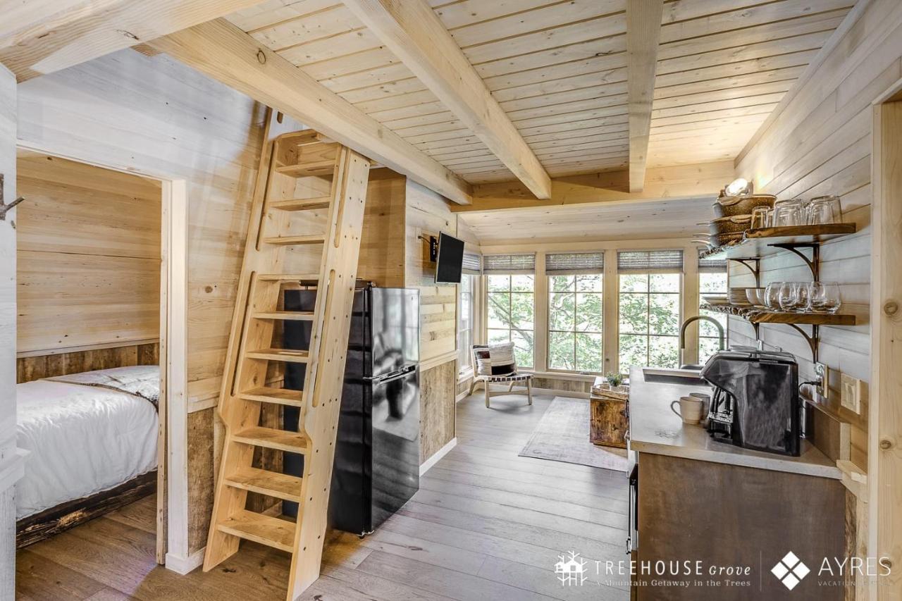 The Blackjack Oak In Treehouse Grove At Norton Creek Gatlinburg Exterior foto
